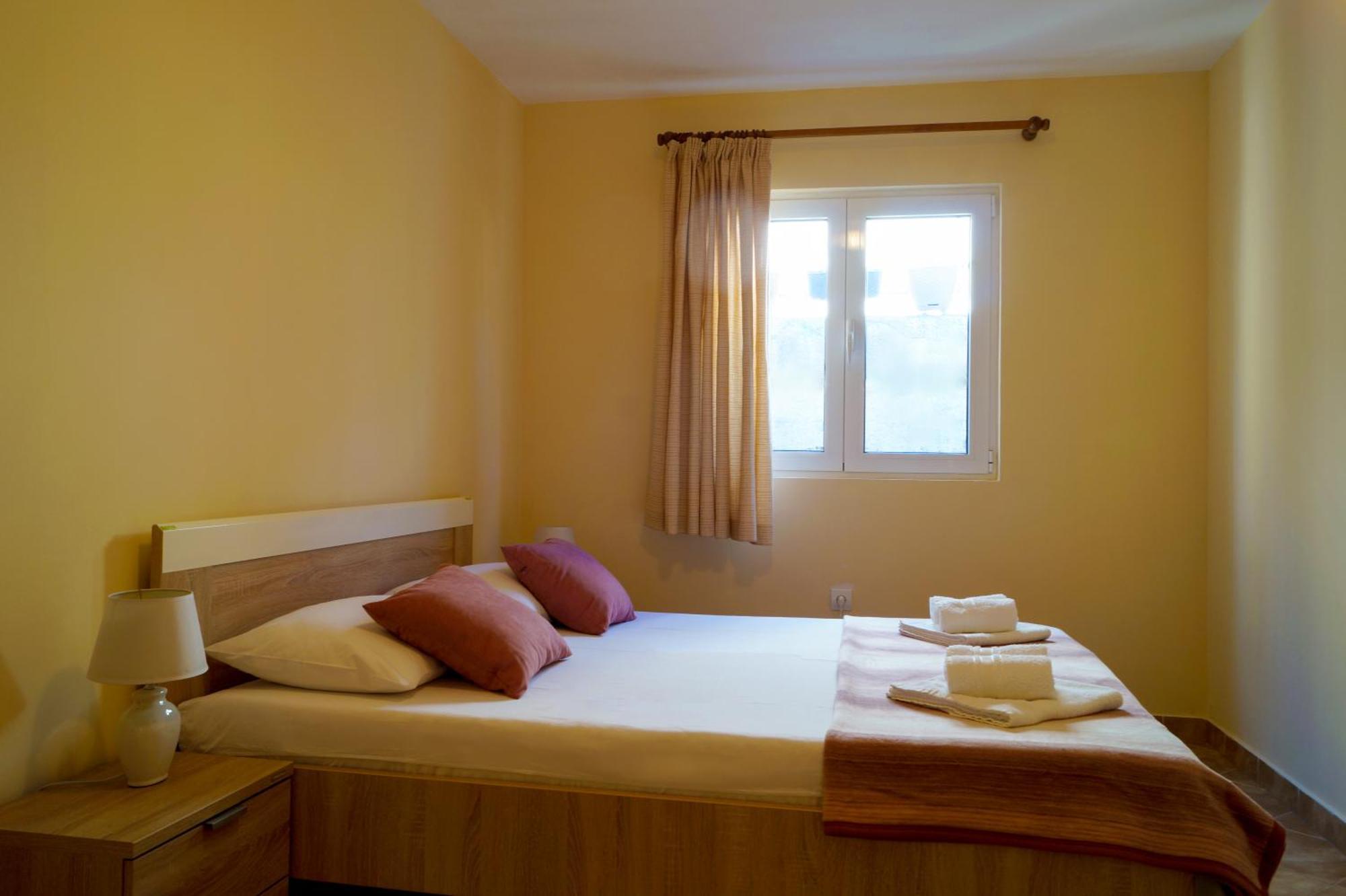 Veron Apartments Kotor Exterior photo
